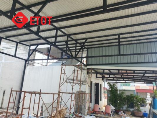 Hạng mục thi công sửa chữa mái tôn của thợ sửa mái tôn ETOT